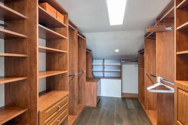 Building Photo - 3630 Gleneagles Dr