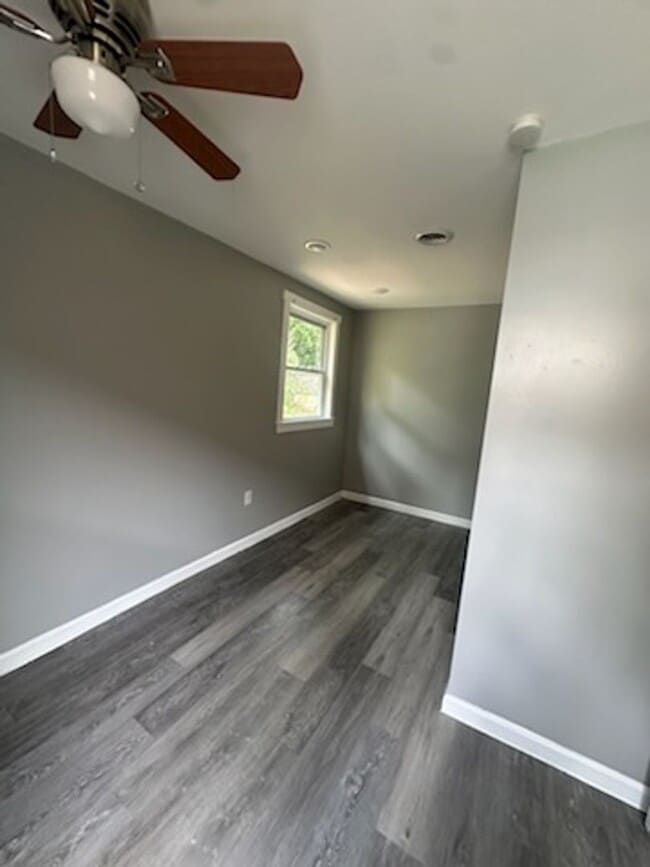 Building Photo - 1637 Rutherford Ave