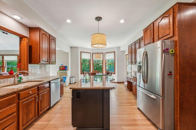 Building Photo - 1229 Whispering Meadow Ct