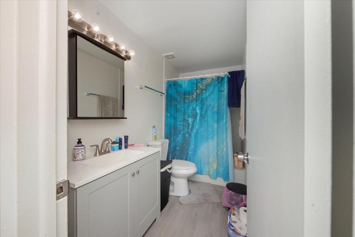 Building Photo - 300 Marlene Ct