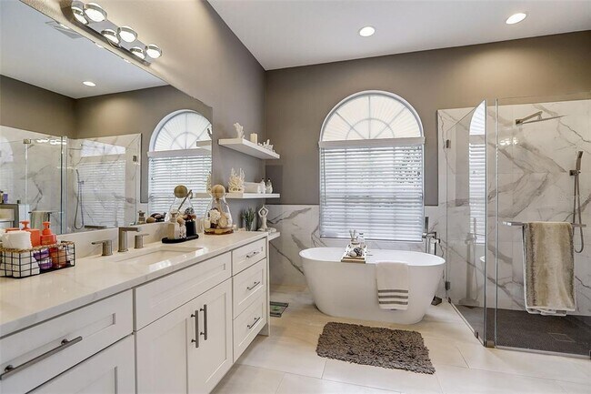 Building Photo - 23338 Dinhurst Ct