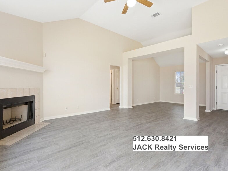 Building Photo - 115 Bell Meadows Dr