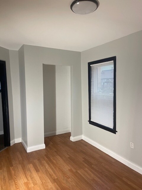 Building Photo - 2438 W 45th Pl