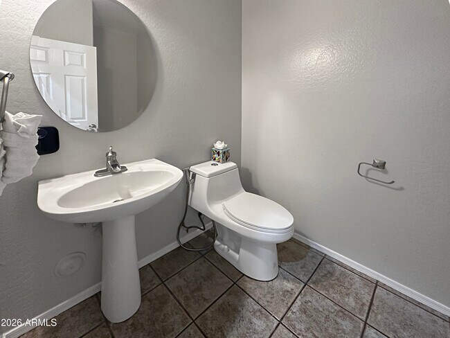 Building Photo - 3078 S Southwind Dr