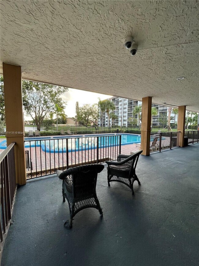 Building Photo - 1258 S Military Trail