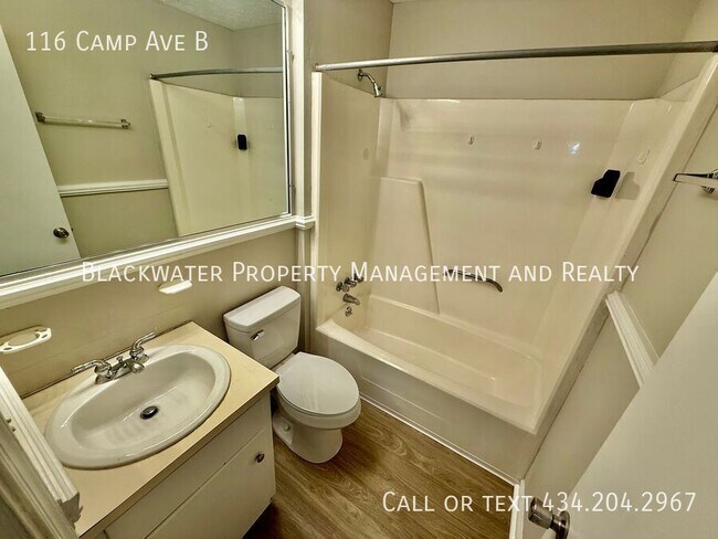 Building Photo - 116 Camp Ave