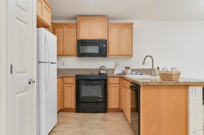 Building Photo - 504 Silver Ridge Dr