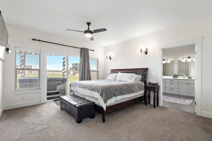 Building Photo - 18227 Southlake Cir