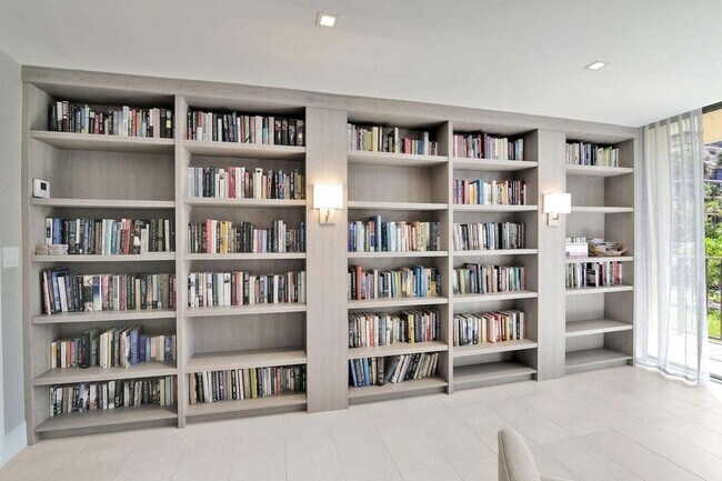 Building Photo - 859 Jeffery St