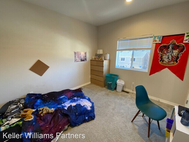 Building Photo - 4 br, 3 bath House - 4186 Orchid St