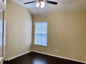 Building Photo - 7038 Cornflower Ln
