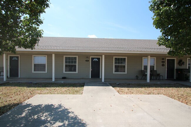 Building Photo - 417 N Blue Jay Ct