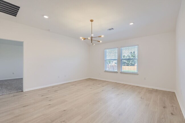 Building Photo - 2429 Hackamore Dr