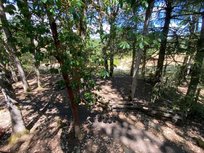 Building Photo - ALL UTILITIES INCLUDED! ~ 3 Bedroom 1 Bath