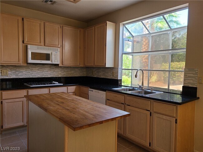 Building Photo - 7624 W Delaware Bay Dr