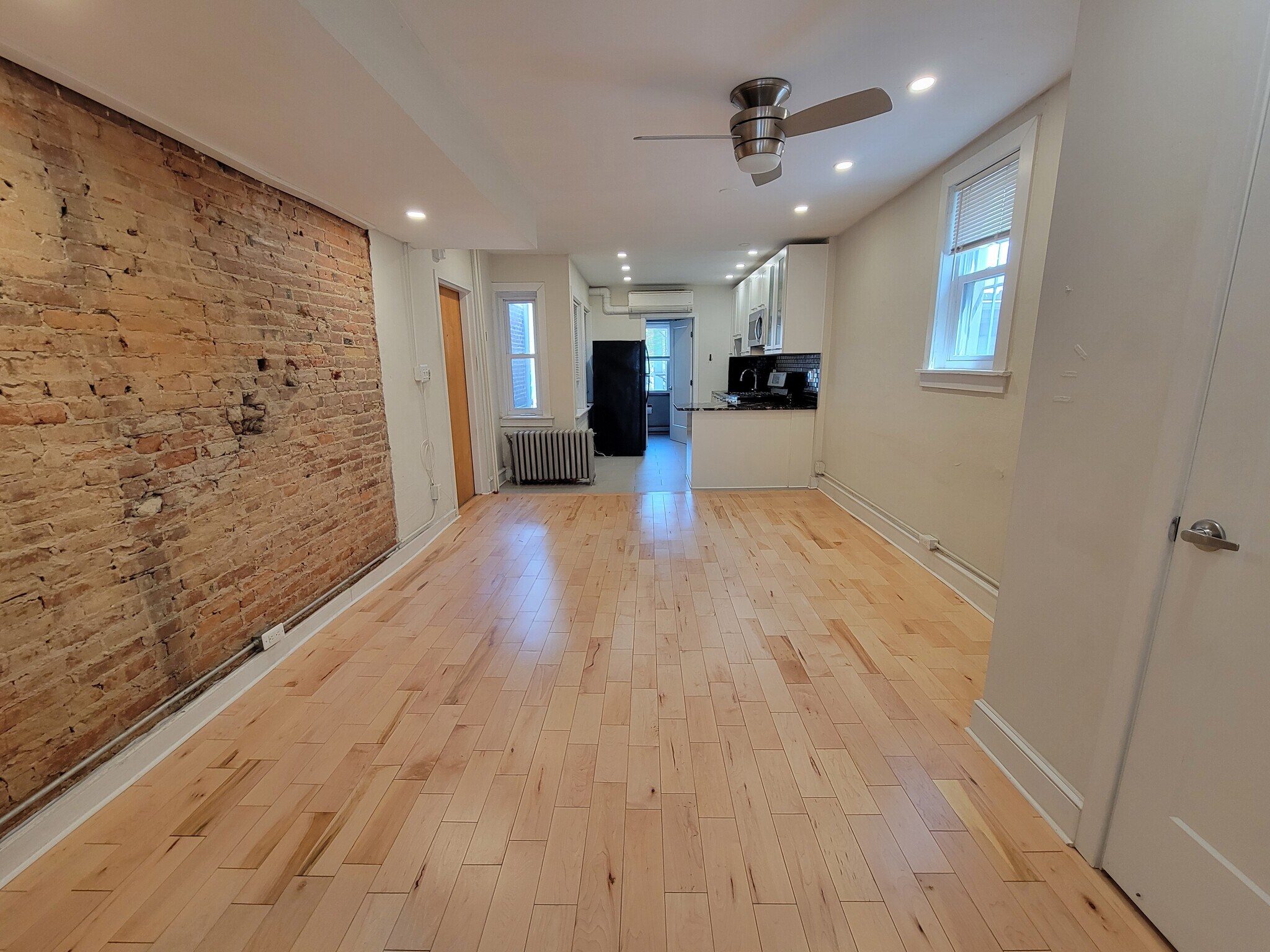 Building Photo - 409 South St