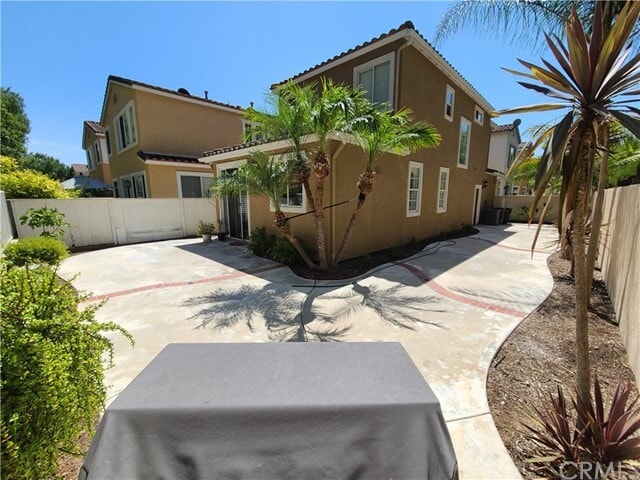 Building Photo - 112 Las Flores