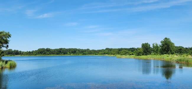 Building Photo - 5502 Cambridge Way