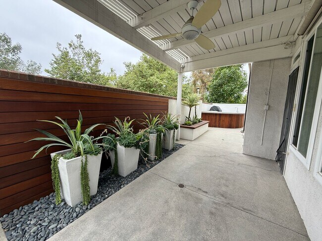Building Photo - Gorgeous Orange Oasis Home-Available Now!