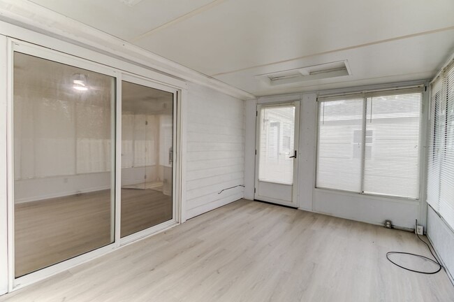 Building Photo - 3811 Doe Clearing Ct