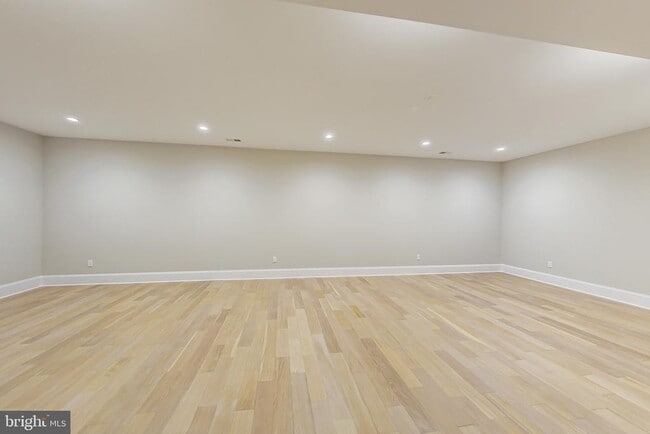 Building Photo - 3104 Sleepy Hollow Rd