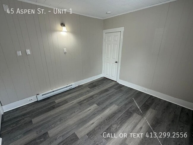 Building Photo - 45 Aspen St