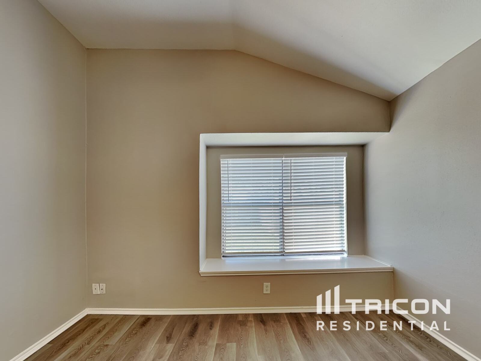 Building Photo - 10218 Basin Field Dr