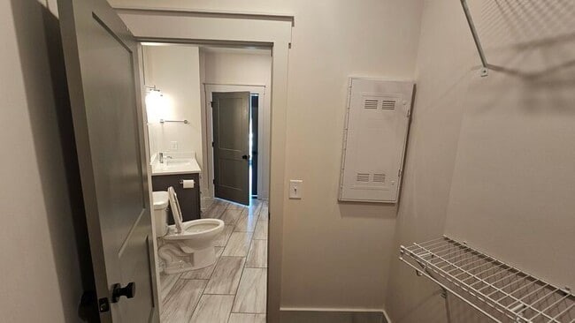 Building Photo - 1507 Porter Rd