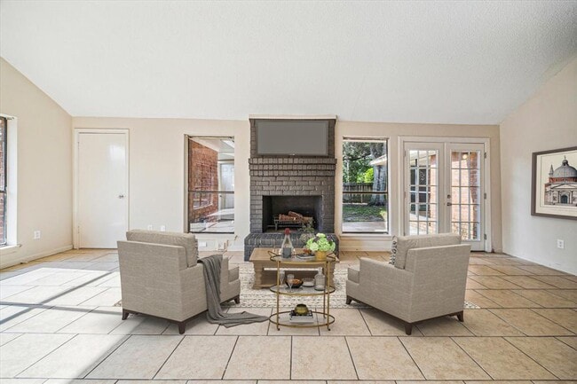 Building Photo - 2302 Bright Meadows Dr