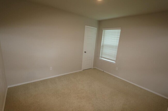 Building Photo - 21646 Calico Bush Trail