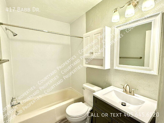Building Photo - 417 Babb Dr