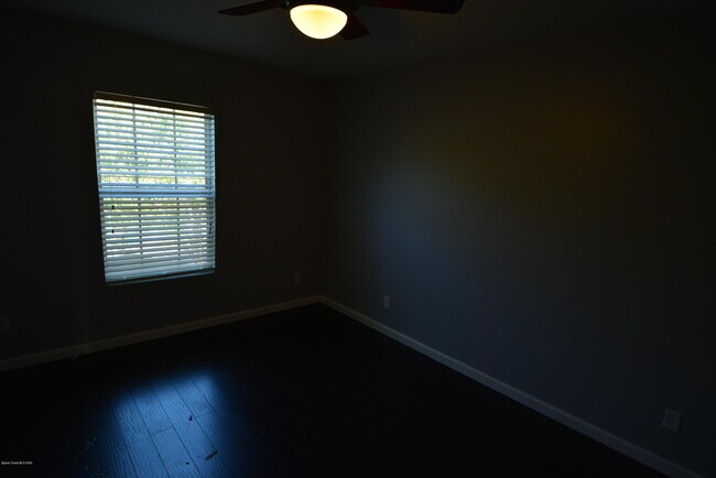 Building Photo - 2765 Revolution St