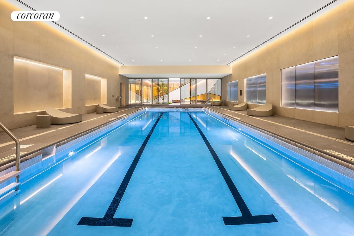 Building Photo - 121 E 22nd St