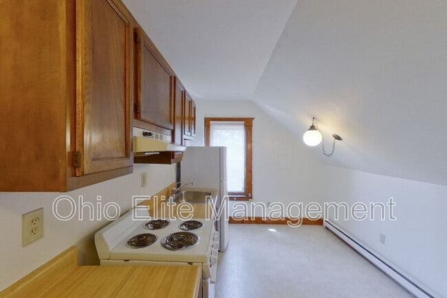 Building Photo - 329 Chittenden Ave