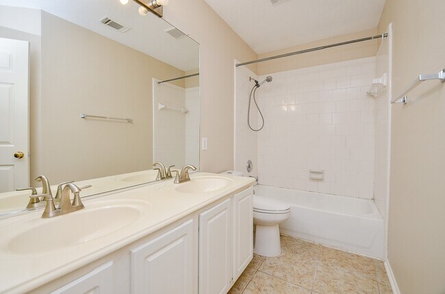 Building Photo - 19634 Azalea Brook Way