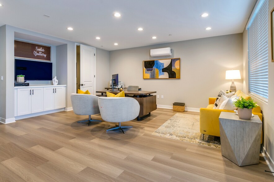 Home office - 2424 W Rosecrans Ave