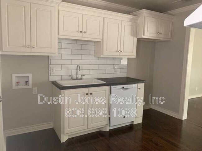 Building Photo - 1910 25th St