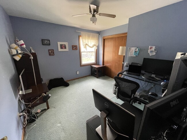 Building Photo - 1708 Howlett Ln