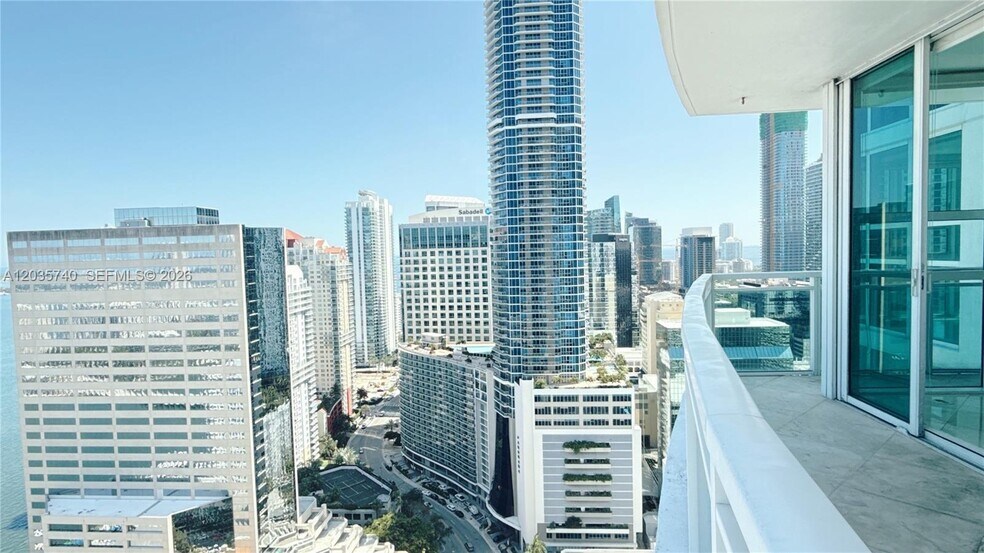 Building Photo - 950 Brickell Bay Dr