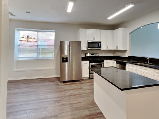 Building Photo - 6303 Tall Canyon Ct