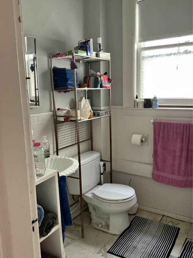 Building Photo - 78 Aldie St