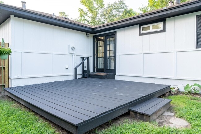 Building Photo - 10 N Wavy Oak Cir