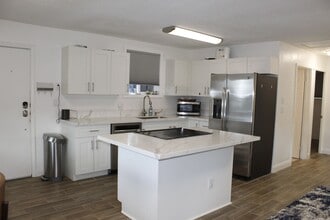 Building Photo - Loha