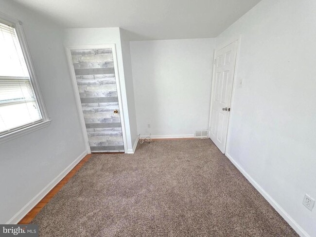 Building Photo - 52 Ardmore Ave