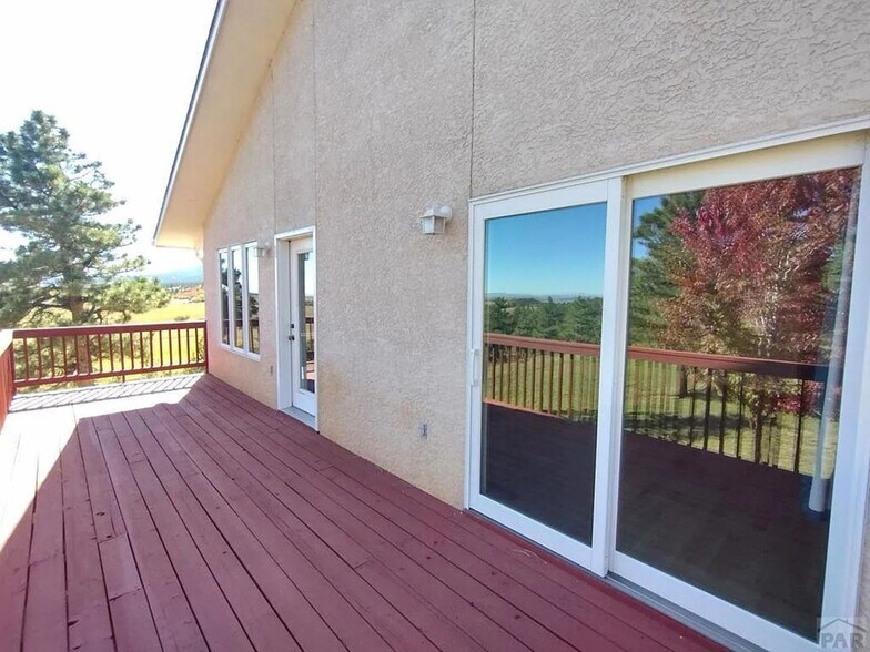 Building Photo - 8120 Table Mountain Rd