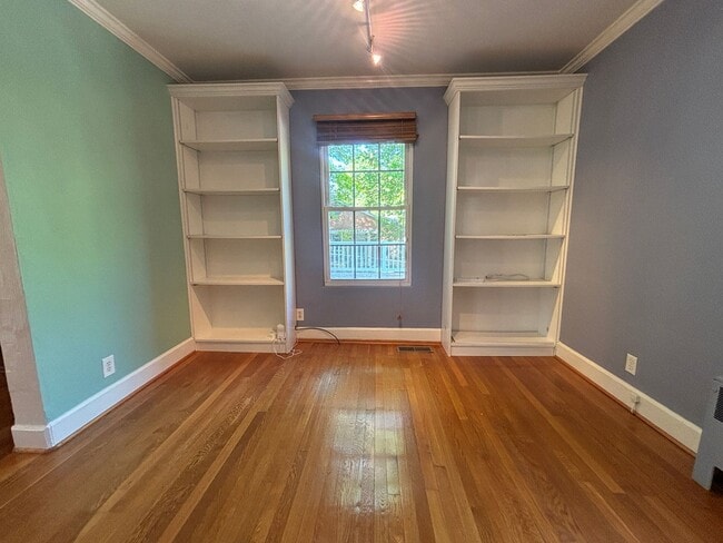 Building Photo - 3479 Overbrook Dr