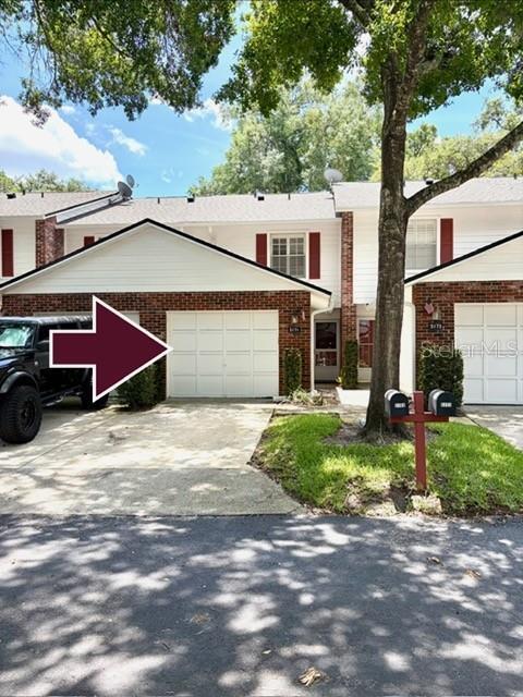 Building Photo - 5171 Lazy Oaks Dr