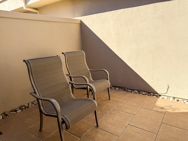 Building Photo - 54974 Oak-Tree