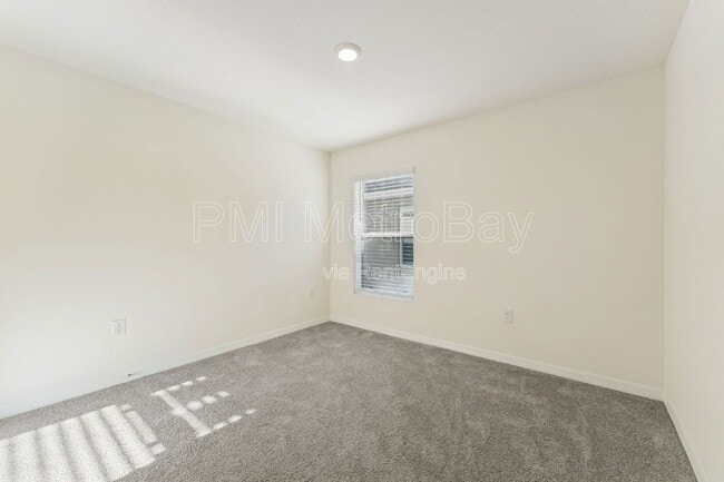 Building Photo - 816 Will Scarlett Ave