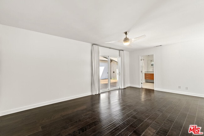 Building Photo - 5120 Stern Ave